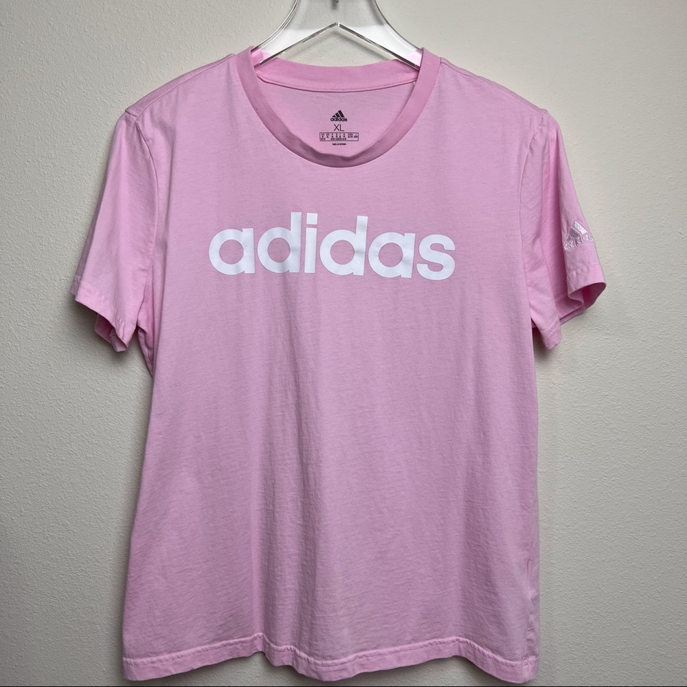 Adidas womens t-shirt in pink size XL